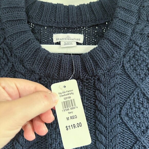 NWT LL Bean Women's Fisherman Crewneck Sweater in Navy Size Medium - Picture 3 of 4